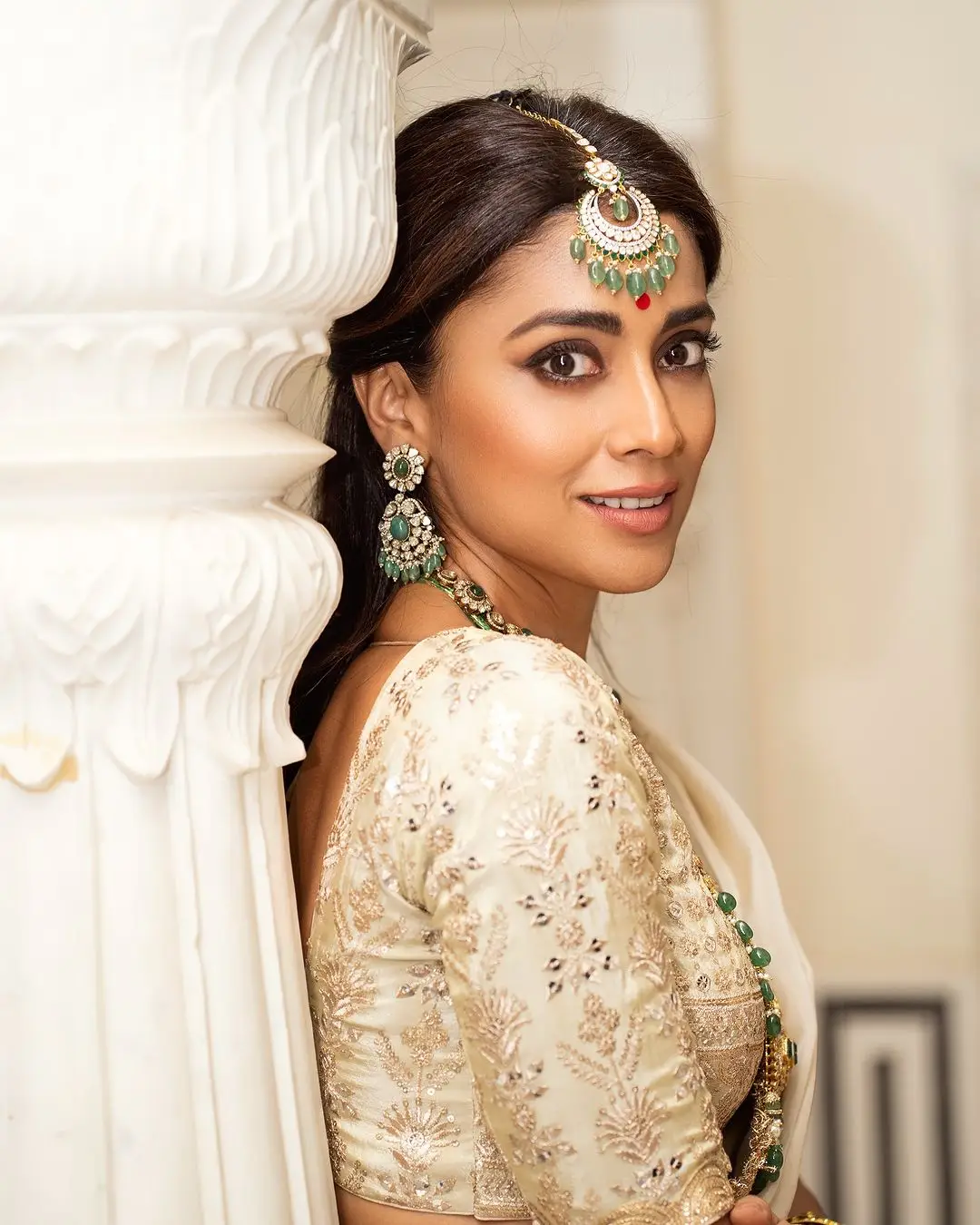 Shriya Saran Wearing Beautiful Earrings Jewellery White Saree